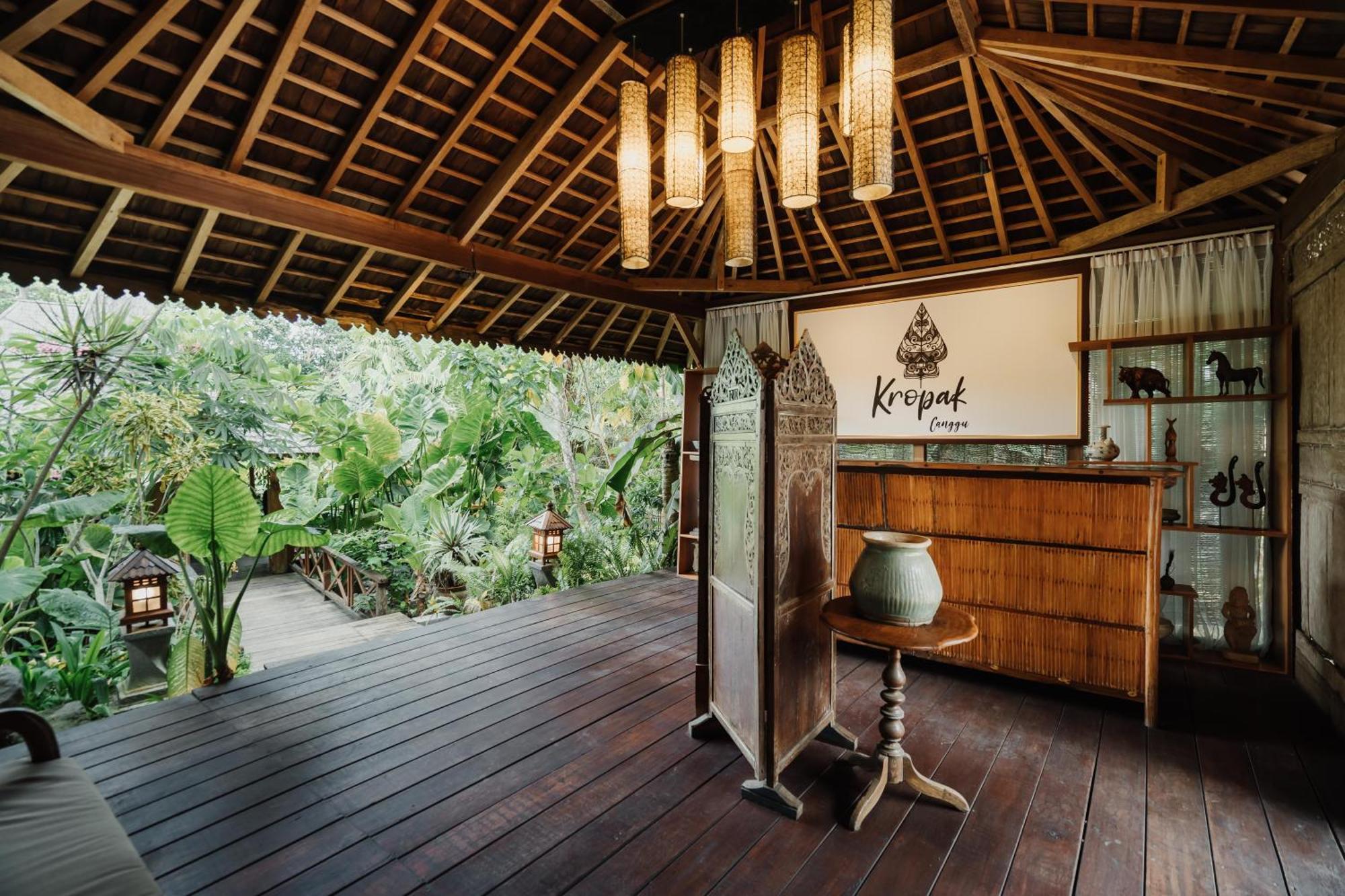 Kropak Canggu Buitenkant foto